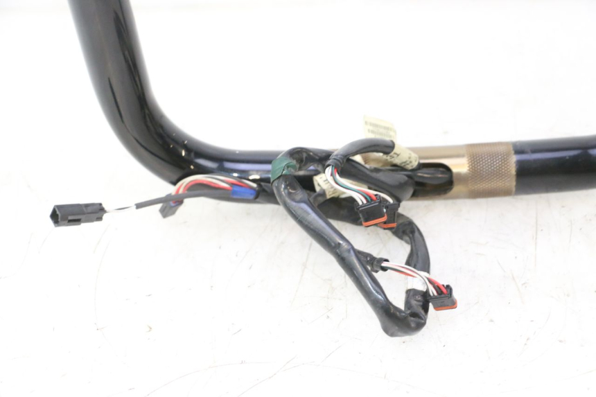 photo de HANDLEBAR HARLEY DAVIDSON ROAD GLIDE FLTRXSE 1920 (2018 - 2022) - Focus on structure