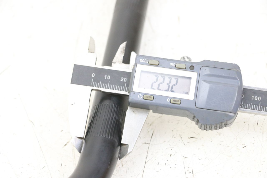 photo de HANDLEBAR ROYAL ENFIELD SCRAM 411 (2022 - 2024) - Component detail