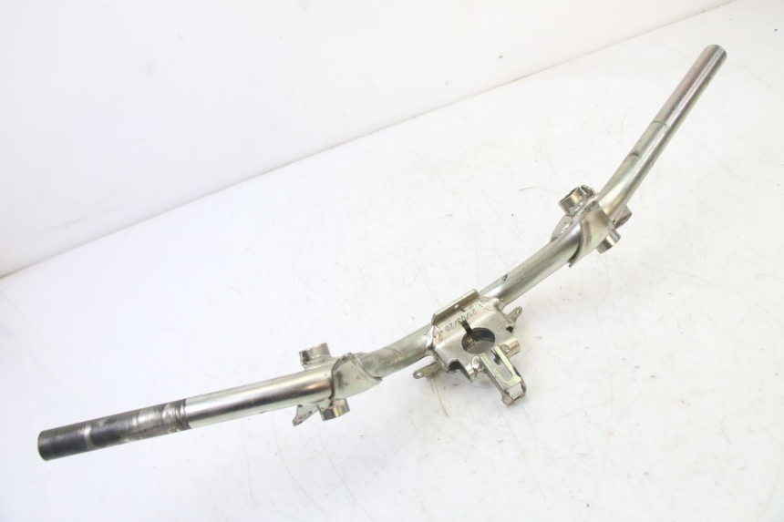 photo de HANDLEBAR APRILIA SR 2T 50 (2018 - 2022) - Alternative perspective