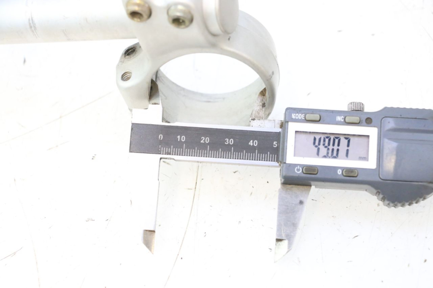 photo de HANDLEBAR DUCATI SS IE DS CARENEE 1000 (2002 - 2006) - Component detail
