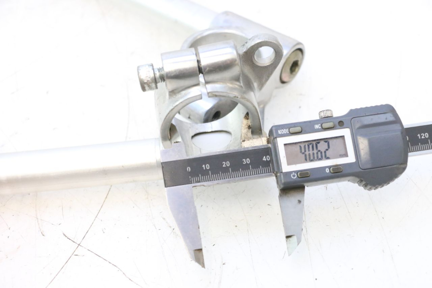 photo de HANDLEBAR KAWASAKI ZX-6R ZX6R 600 (1995 - 1997) - Component detail
