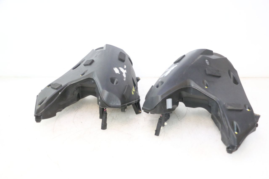 photo de SPEAKER HARLEY DAVIDSON ROAD GLIDE FLTRXSE 1920 (2018 - 2022) - Fixing points details