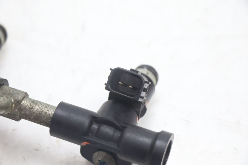 photo de FUEL INJECTOR SUZUKI BURGMAN EXECUTIVE ABS 650 (2006 - 2012) - Zoom on usage condition