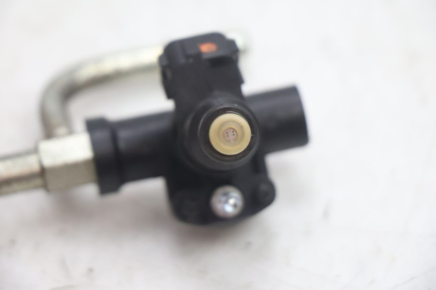 photo de FUEL INJECTOR SUZUKI BURGMAN EXECUTIVE ABS 650 (2006 - 2012) - Surface and material condition