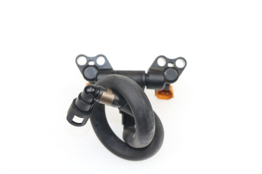 photo de FUEL INJECTOR HONDA CB F CBF ABS 500 (2013 - 2015) - Technical close-up