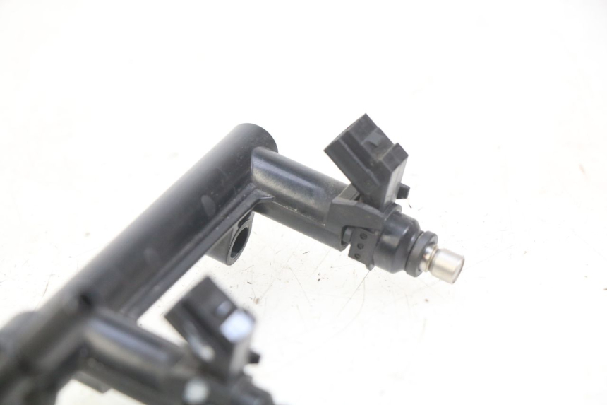 photo de INJECTOR HONDA CB R 1000 (2018 - 2023) - Alternative perspective