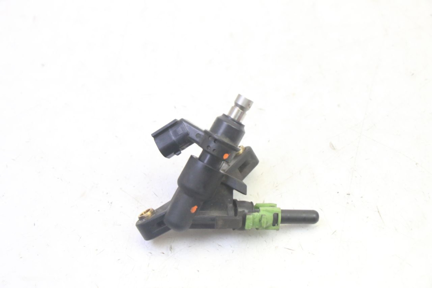 photo de FUEL INJECTOR HONDA CBF 125 (2009 - 2015) - Technical close-up