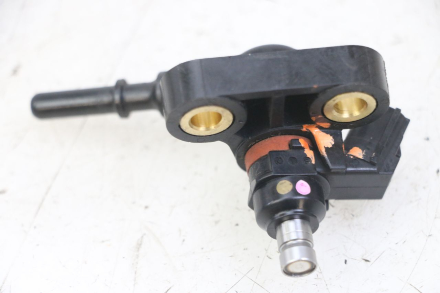 photo de FUEL INJECTOR HONDA CRF-F CRF F 110 (2019 - 2022) - Zoom on usage condition