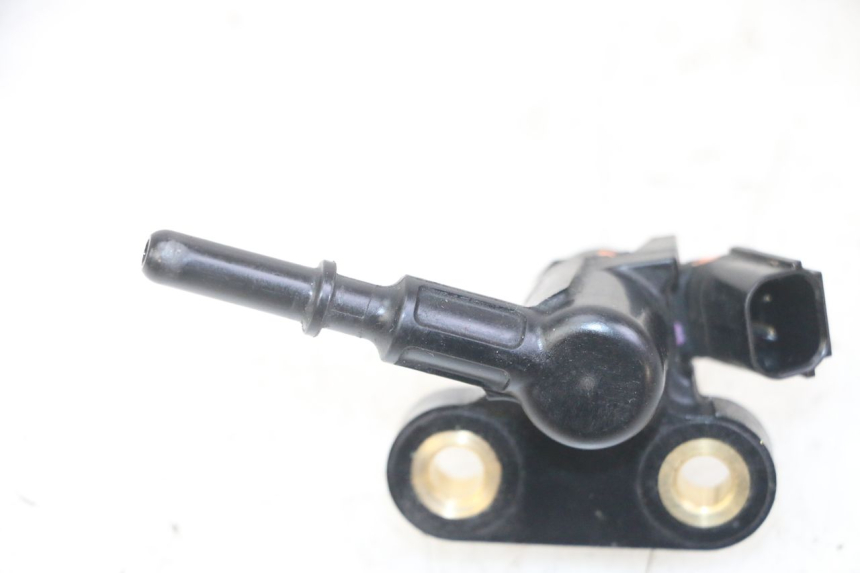 photo de FUEL INJECTOR HONDA CRF-F CRF F 110 (2019 - 2022) - Technical close-up