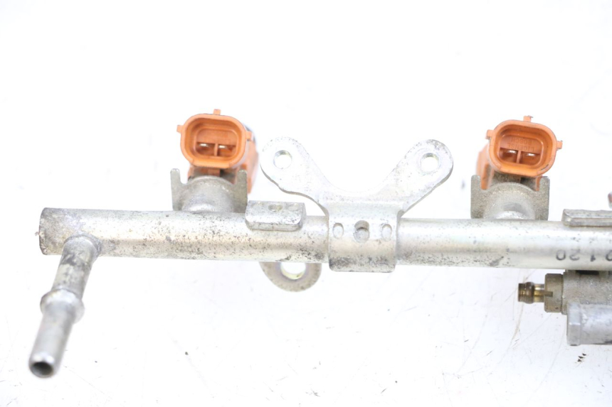 photo de FUEL INJECTOR YAMAHA FJR ABS 1300 (2006 - 2012) - Fixing points details