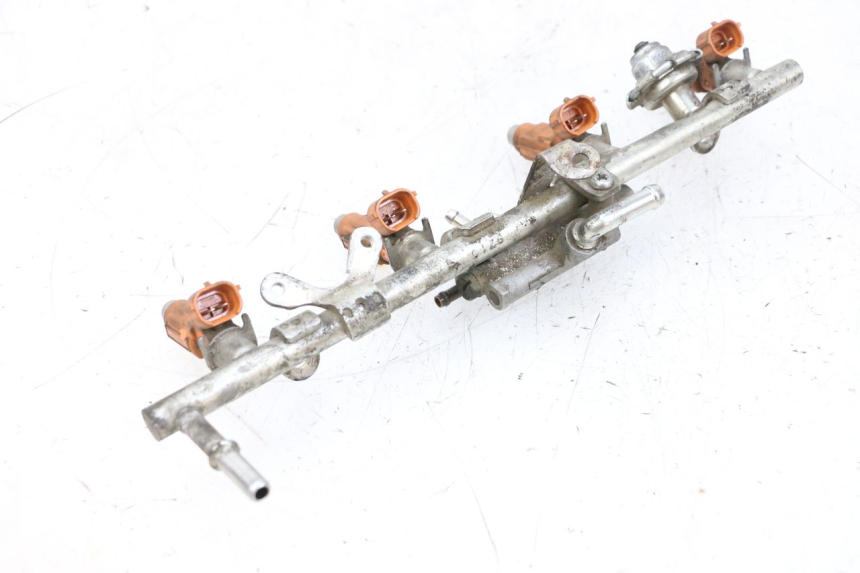 photo de FUEL INJECTOR YAMAHA FJR ABS 1300 (2006 - 2012) - Fixing points details