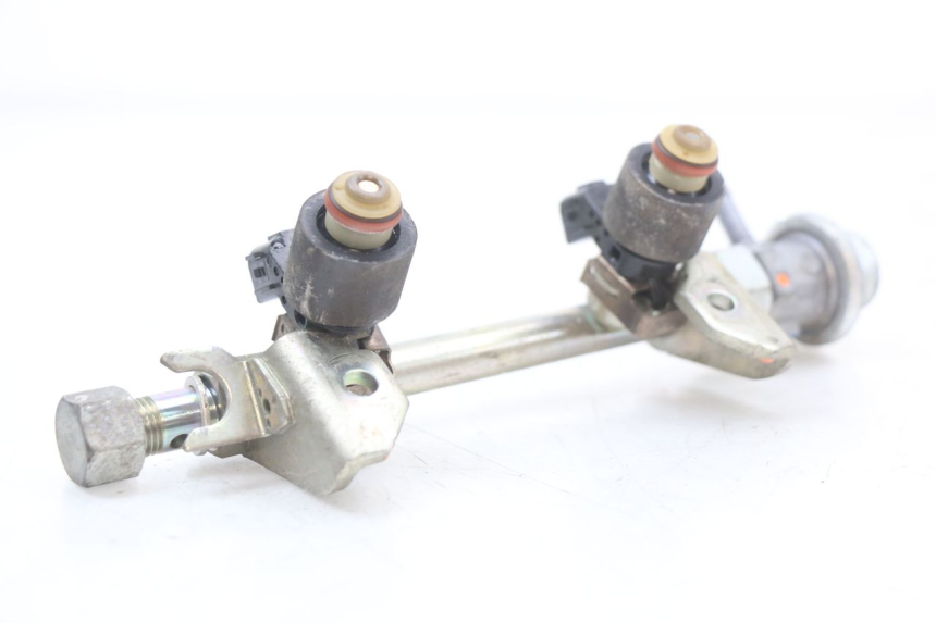 photo de FUEL INJECTOR HONDA FJS SILVER WING SILVERWING 400 (2005 - 2008) - Fixing points details