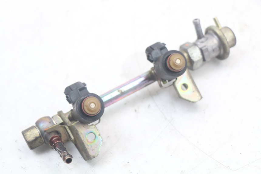 photo de FUEL INJECTOR HONDA FJS SILVERWING SILVER WING 600 (2001 - 2010) - Alternative perspective