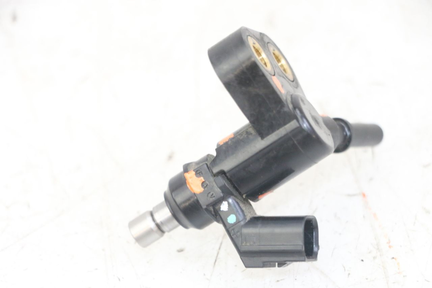 photo de FUEL INJECTOR HONDA FORZA ABS 300 (2013 - 2017) - Technical close-up