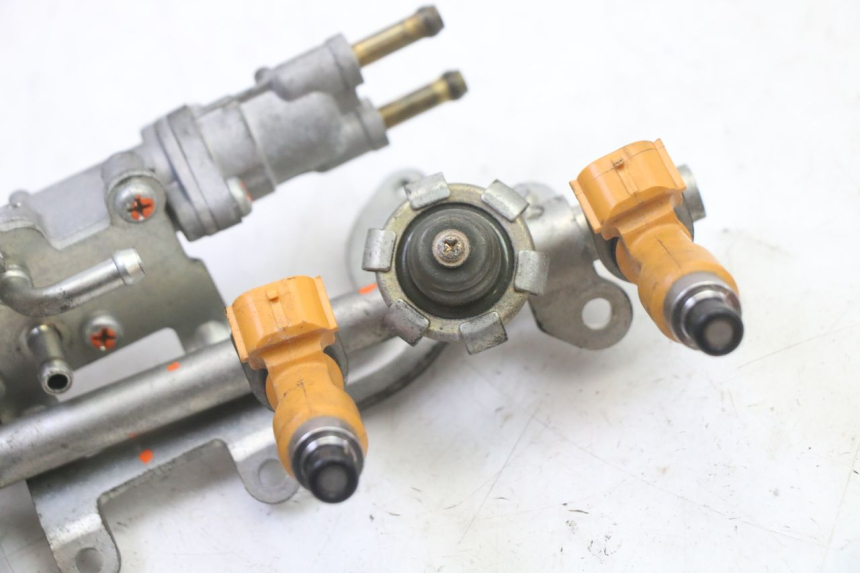 photo de FUEL INJECTOR YAMAHA FZ6 FAZER S2 600 (2007 - 2011) - Technical close-up