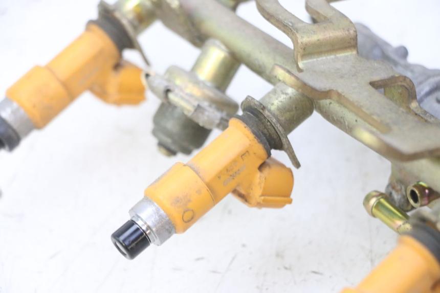 photo de FUEL INJECTOR YAMAHA FZ6 N FAZER 600 (2004 - 2006) - Zoom on usage condition