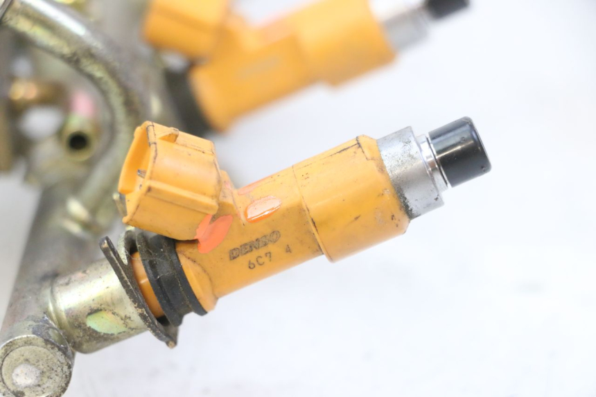 photo de FUEL INJECTOR YAMAHA FZ6 N FAZER 600 (2004 - 2006) - Product overview