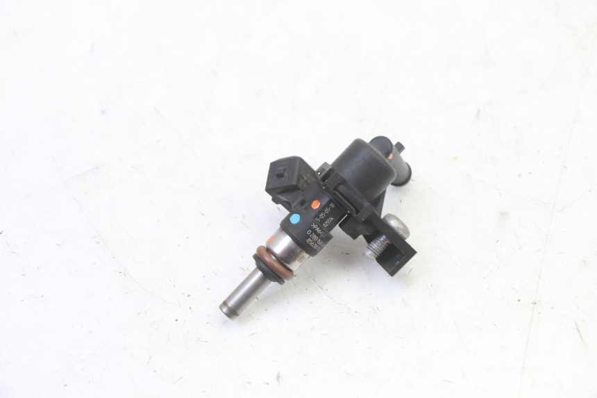 photo de FUEL INJECTOR BMW G310 R 310 (2016 - 2020) - Component detail