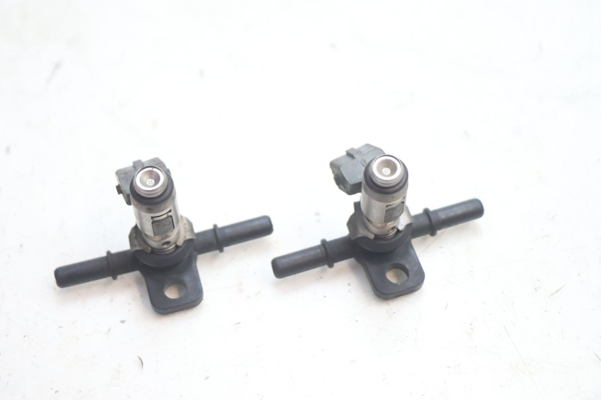 photo de INJECTOR GILERA GP 800 (2007 - 2013) - Fixing points details