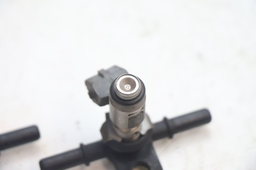 photo de INJECTOR GILERA GP 800 (2007 - 2013) - Checked used part