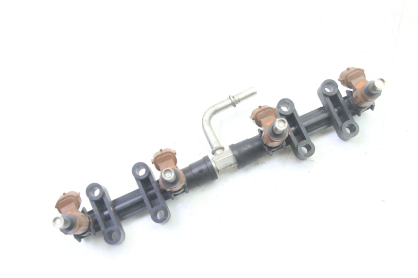 photo de FUEL INJECTOR SUZUKI GSR 750 (2011 - 2017) - Surface and material condition