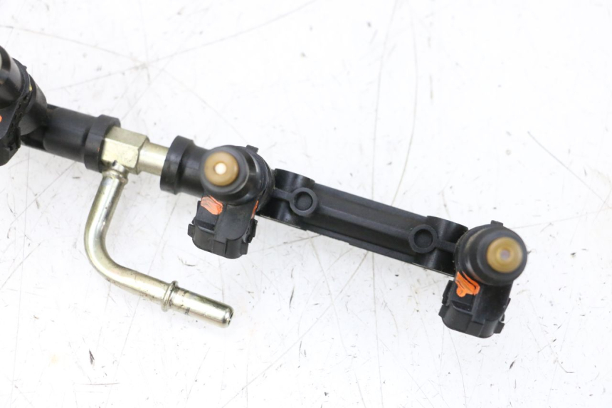 photo de FUEL INJECTOR SUZUKI GSXR GSX-R 1000 (2003 - 2004) - Technical close-up