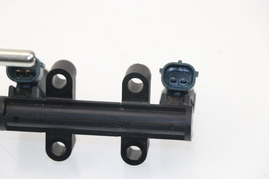 photo de INJECTOR KAWASAKI Z800 Z ABS 800 (2013 - 2017) - Fixing points details