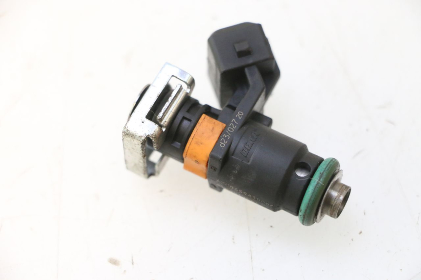 photo de FUEL INJECTOR PEUGEOT KISBEE 4T 50 (2023 - 2026) - Alternative perspective