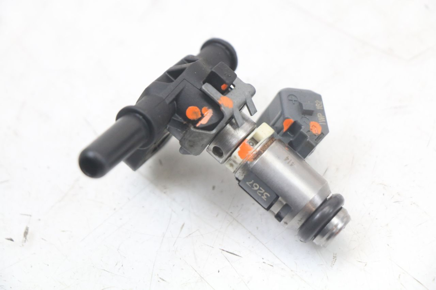 photo de FUEL INJECTOR PIAGGIO MP3 HPE 350 (2018 - 2020) - Technical close-up