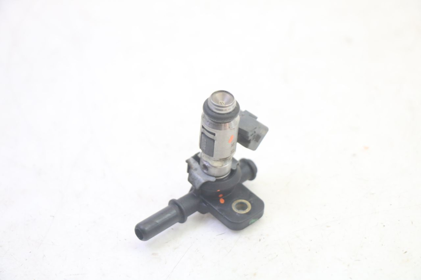 photo de FUEL INJECTOR PIAGGIO MP3 HPE 350 (2018 - 2020) - Technical close-up