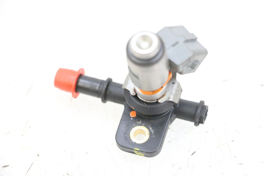 photo de INJECTOR PIAGGIO MP3 RL 250 (2006 - 2010) - Alternative perspective