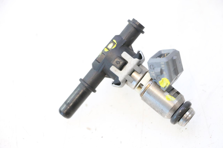 photo de FUEL INJECTOR PIAGGIO MP3 500 (2016 - 2018) - Technical close-up
