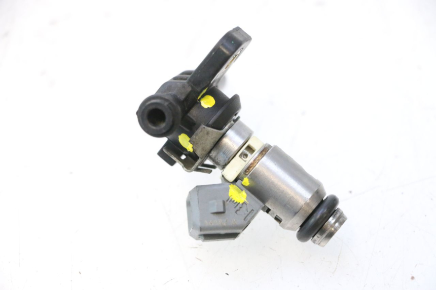 photo de FUEL INJECTOR PIAGGIO MP3 500 (2011 - 2015) - Technical close-up