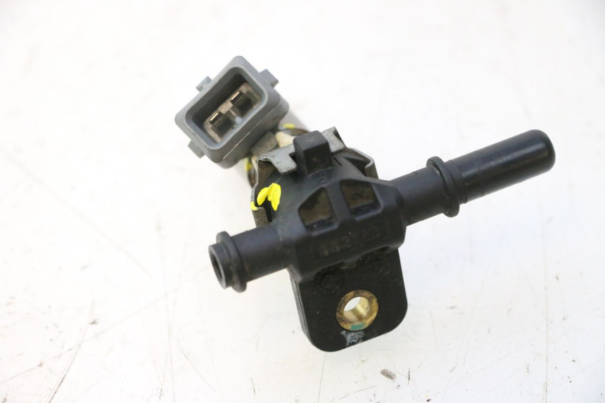 photo de FUEL INJECTOR PIAGGIO MP3 500 (2011 - 2015) - Fixing points details