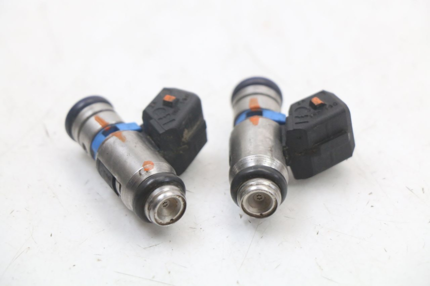 photo de FUEL INJECTOR MOTO GUZZI NORGE 8V GT 1200 (2011 - 2016) - Technical close-up