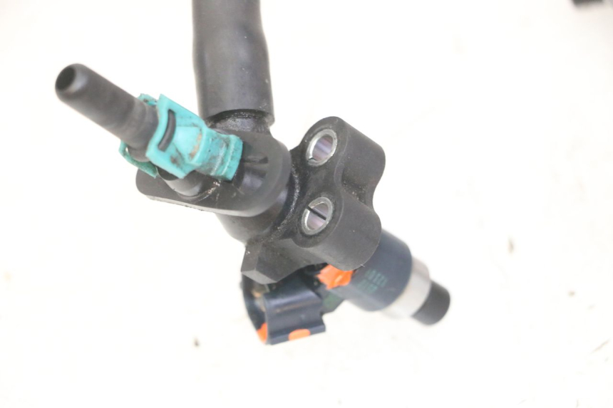 photo de FUEL INJECTOR HONDA NTV DEAUVILLE ABS 700 (2007 - 2016) - Surface and material condition
