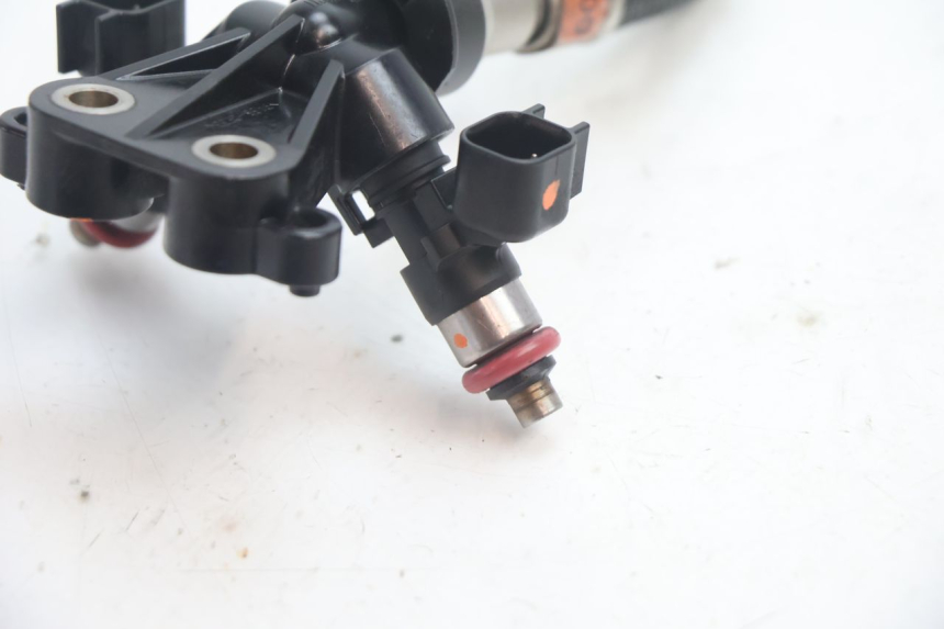 photo de FUEL INJECTOR HARLEY DAVIDSON ROAD GLIDE FLTRXSE 1920 (2018 - 2022) - Technical close-up