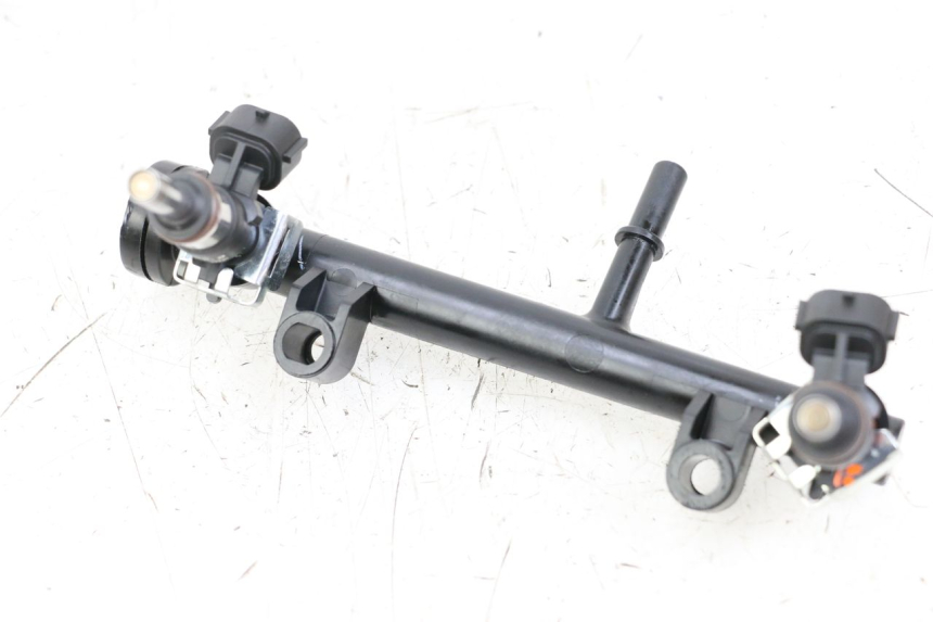 photo de FUEL INJECTOR ROYAL ENFIELD CONTINENTAL GT 650 (2019 - 2024) - Technical close-up