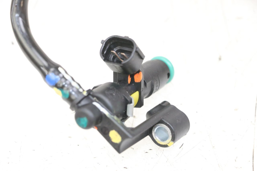 photo de FUEL INJECTOR ROYAL ENFIELD SCRAM 411 (2022 - 2024) - Distinctive features