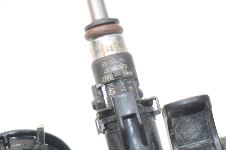 photo de FUEL INJECTOR BMW S RR ABS S1000RR 1000 (2009 - 2011) - Zoom on usage condition