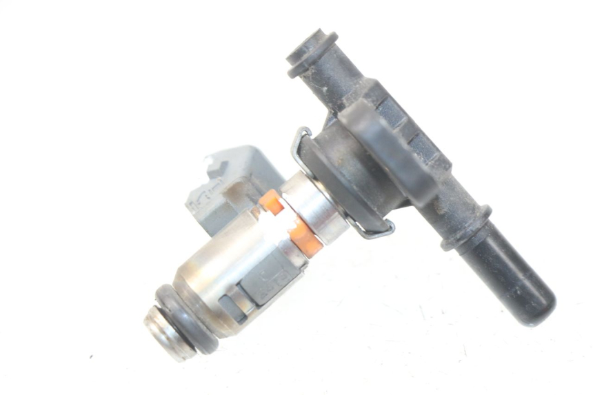 photo de FUEL INJECTOR PEUGEOT SATELIS 300 (2012 - 2015) - Zoom on usage condition
