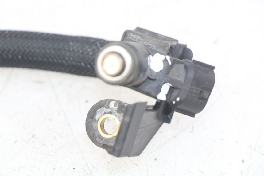 photo de INJECTOR PEUGEOT SATELIS 125 (2006 - 2009) - Alternative perspective