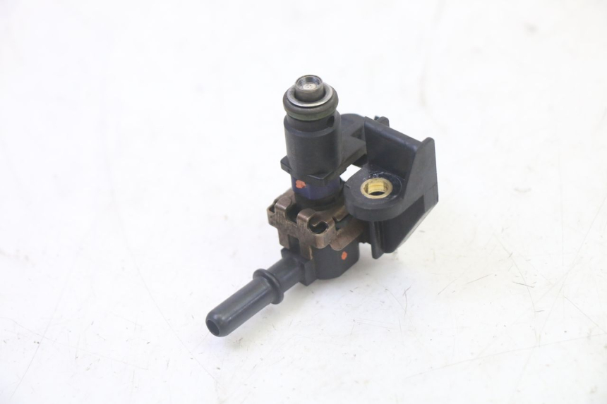 photo de FUEL INJECTOR PEUGEOT SATELIS 125 (2013 - 2018) - Technical close-up