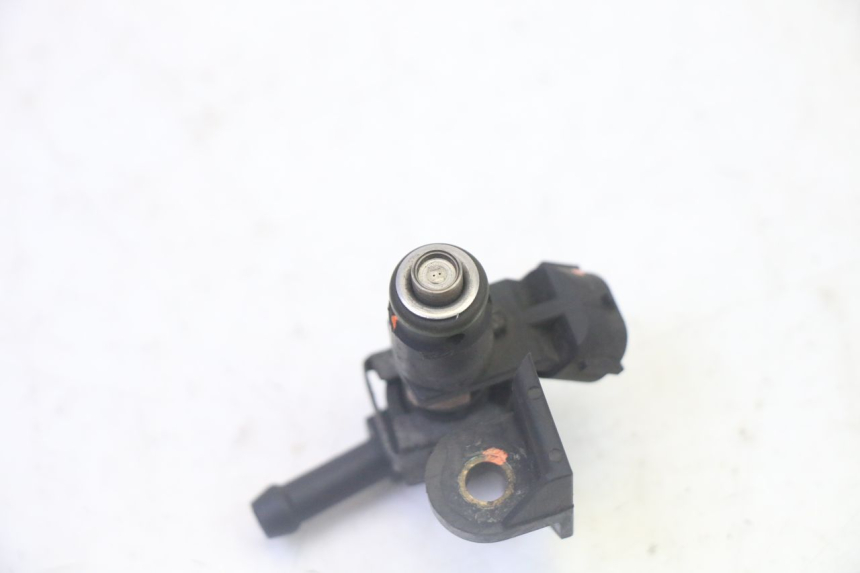 photo de INJECTOR PEUGEOT SATELIS 125 (2006 - 2009) - Technical close-up