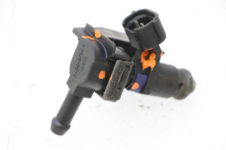 photo de INJECTOR PEUGEOT SATELIS 125 (2006 - 2009) - Fixing points details
