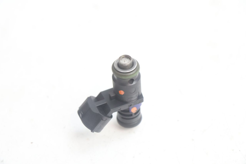photo de FUEL INJECTOR PEUGEOT SATELIS 125 (2013 - 2018) - Alternative perspective