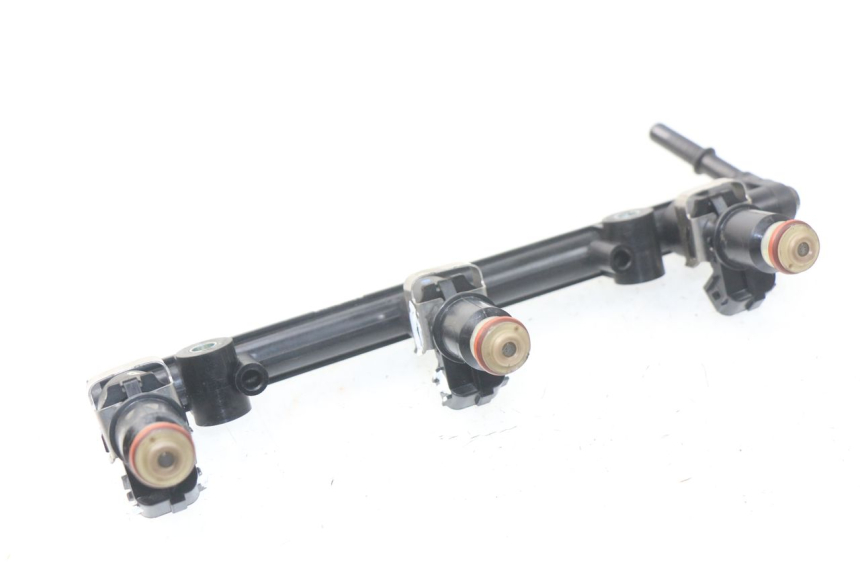 photo de FUEL INJECTOR TRIUMPH SPRINT ST ABS 1050 (2005 - 2007) - Fixing points details