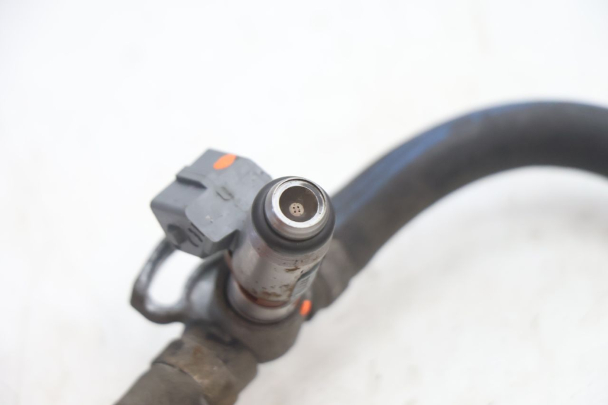 photo de FUEL INJECTOR DUCATI SS IE DS CARENEE 1000 (2002 - 2006) - Technical close-up