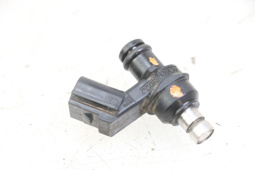 photo de FUEL INJECTOR SUZUKI BURGMAN 125 (2018 - 2021) - Alternative perspective