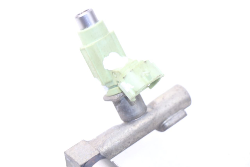 photo de FUEL INJECTOR SUZUKI SV S ABS 650 (2003 - 2009) - Technical close-up